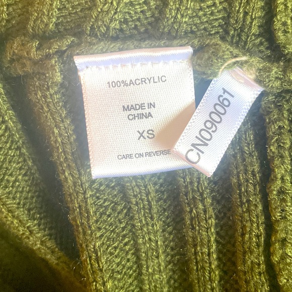 NY&Co Oversized Open Bar back Sweater - Picture 7 of 9